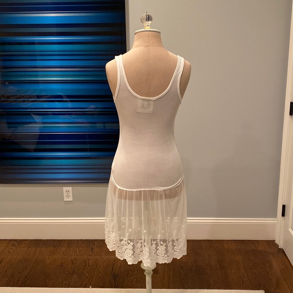 Lace top - Picture 2 of 4